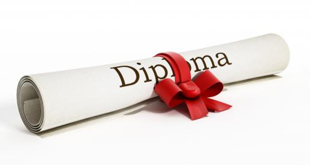 Ritiro del diploma di licenza media degli alunni diplomati nell'anno scolastico 2022/2023
